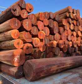 Poste Quebracho Colorado 2,20 Medio Reforzado