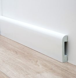 Zócalo de PVC - 1,5x7cm - Modelo ZB131