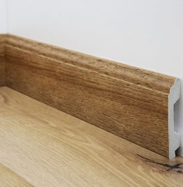 Zócalo de PVC - 1,5x8,2cm - Modelo ZC820